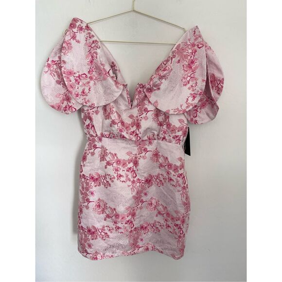 PRETTY LITTLE THING Pink V Bar Jacquard Bodycon Dress Size 8 NWT - Picture 1 of 10